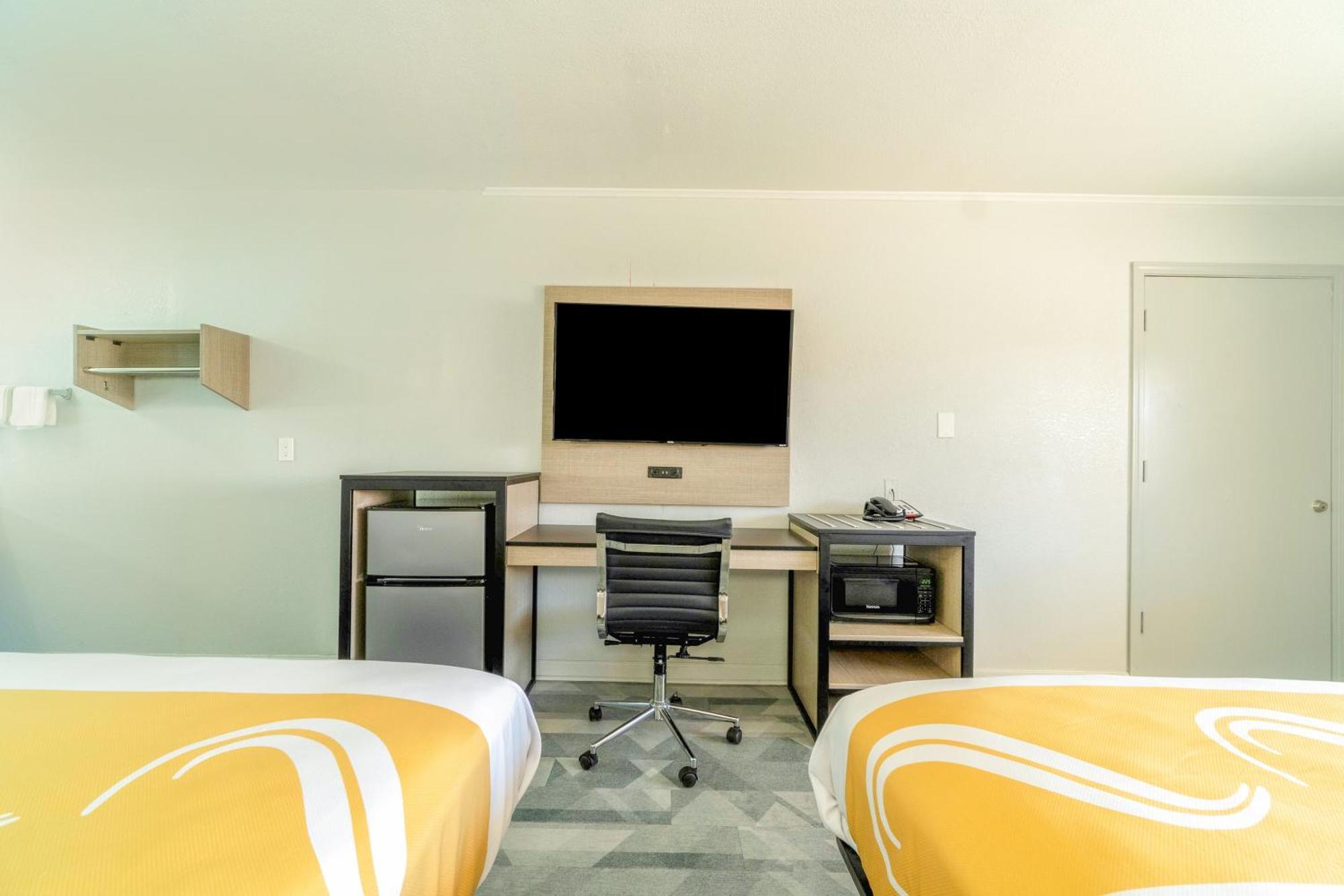 Pleasanton Executive Inn By Oyo Dış mekan fotoğraf