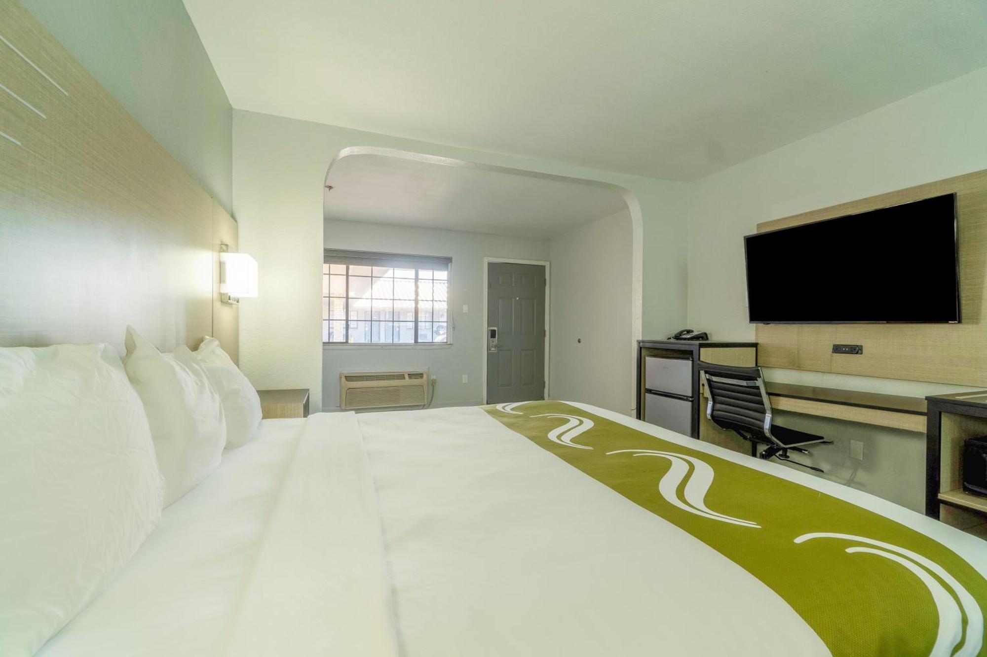 Pleasanton Executive Inn By Oyo Dış mekan fotoğraf