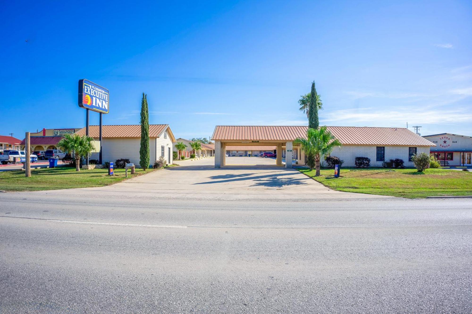 Pleasanton Executive Inn By Oyo Dış mekan fotoğraf
